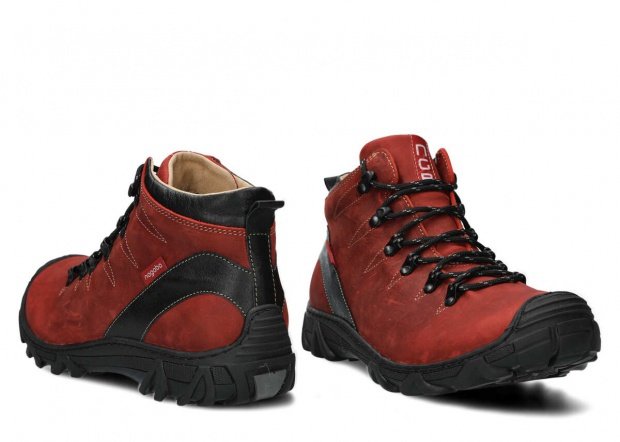Pánske trekové topánky NAGABA 403 červená crazy koža