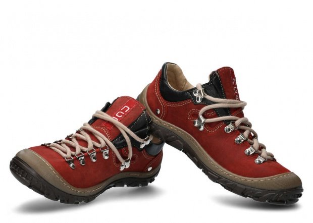 Trekové obuv NAGABA 054 červená crazy koža