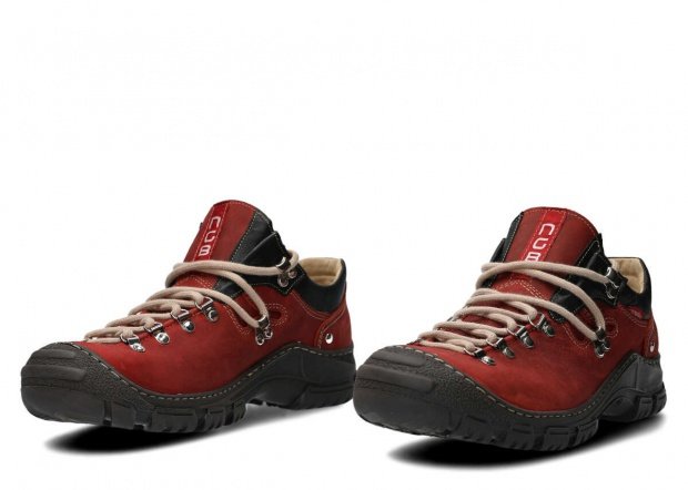 Pánske trekové obuv NAGABA 055 červená crazy koža
