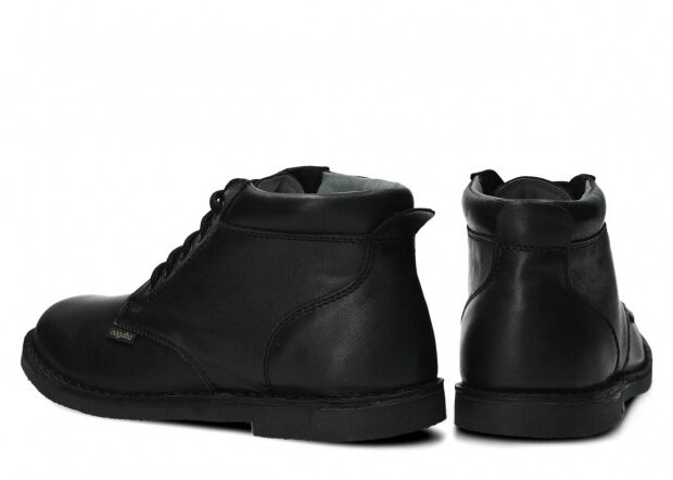 Pánske trekové topánky NAGABA 076 čierna magnum koža